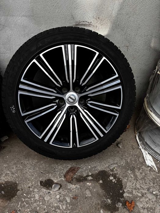 Doua anvelope GoodYear Ultra Grip 235 45 R18 ci390