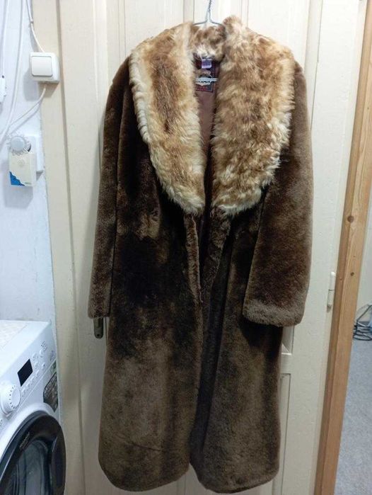 Vând blană naturală de damă fabricată în Orăștie