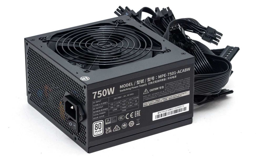 Блок питания Cooler Master 750 Вт