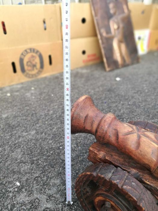 Decor Tun din lemn sculptat