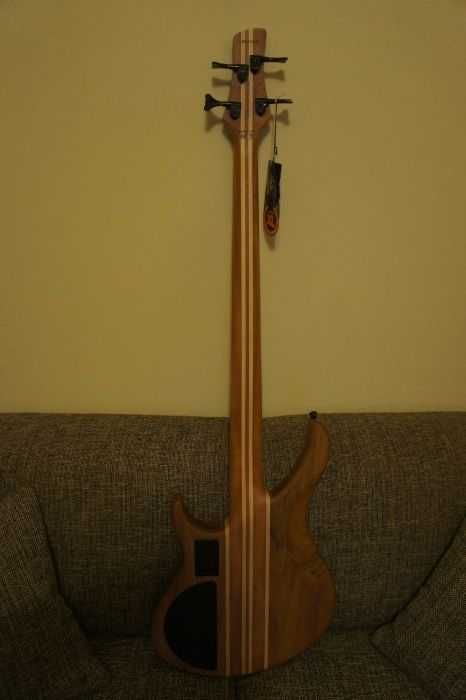 Chitara bass activ Harley Benton HBZ-2004 Deluxe Series