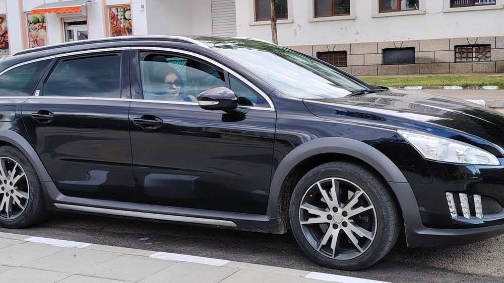 Peugeot 508 rxh Бартер за Седан