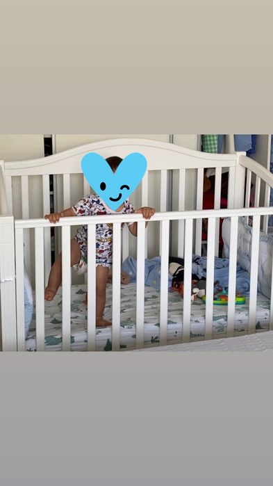 Vand patut bebe cu saltea inclusa in pret