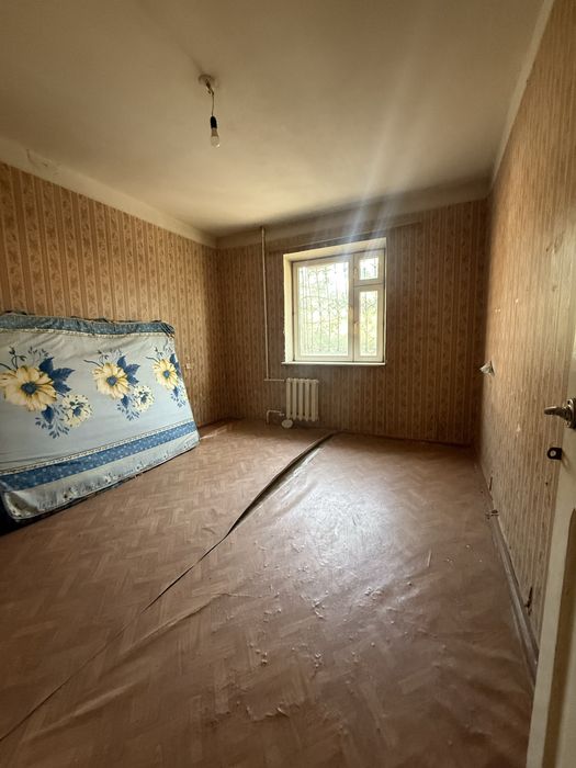 Банковский дом 4 комнатный Эко базар Феруза массив