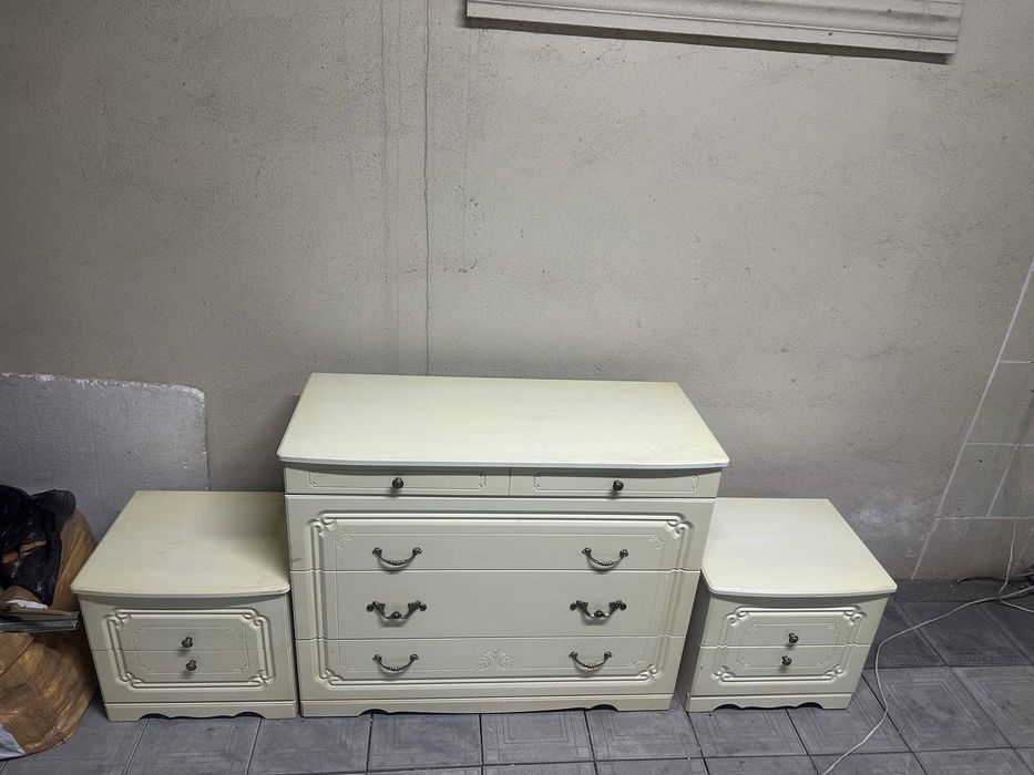 Спальный тумбочки