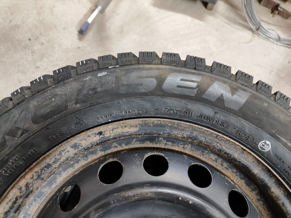 Қыстық тікенекті доңғалақ 215.60.R16