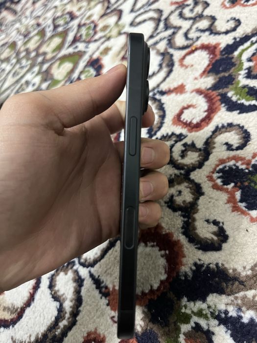 продам айфон 16 на гарантий