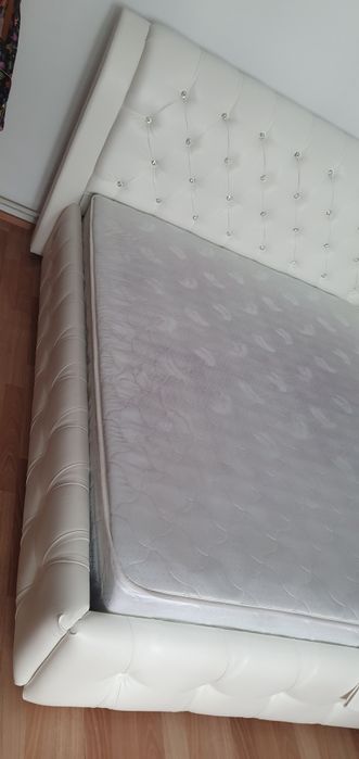 Продам 2х спал.кровать с матрасом