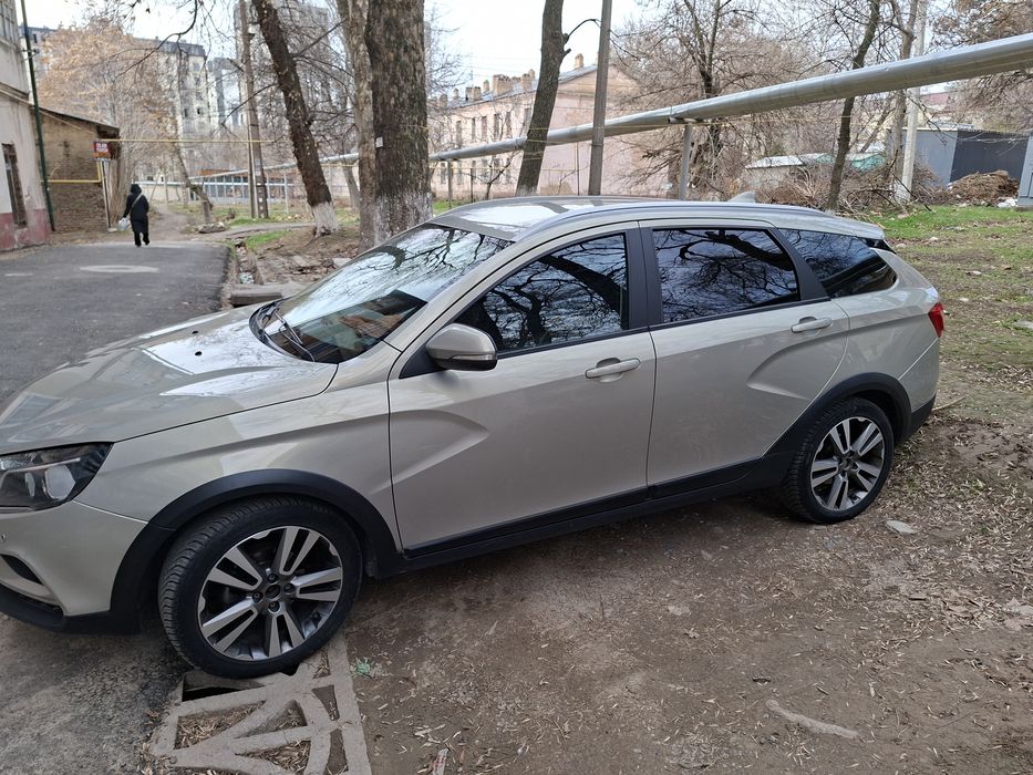 Лада Веста кросс