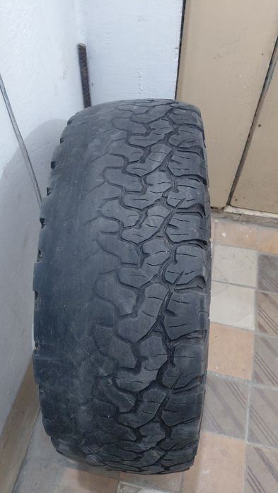 Продам 1 шину размер 265×70 R16