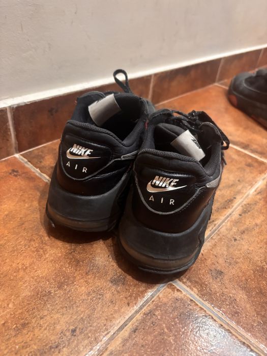Продавам Nike Air Max в добро състояние