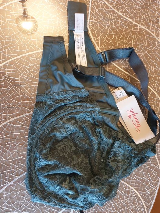 НОВ Дантелен сутиен Triumph  Amourette Charm с цели чашки -80 F