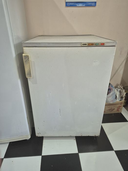 Продам 2 морозильника 1 нерабочий