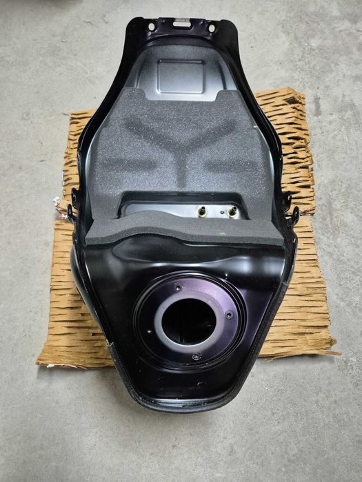 Резервоар за YAMAHA MT10 MT-10 2022, 2023, 2024