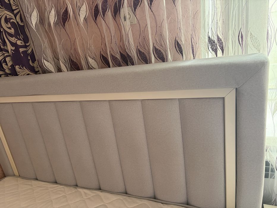 Срочно кровать почти новая