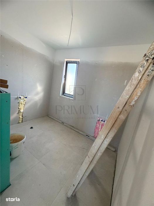 Duplex Despartit Prin Camera Tehnica - Personalizare Interioara - Zona
