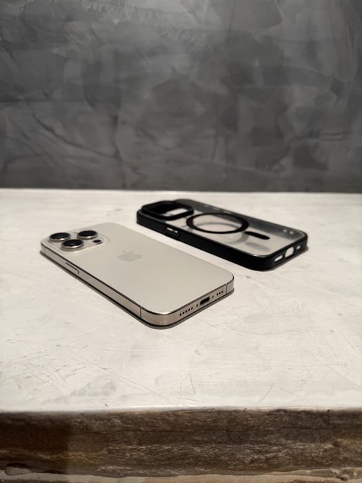 КАТО ЧИСТО НОВ Iphone 15 Pro, 87% батерия