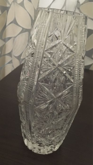 Хрустальная ваза
