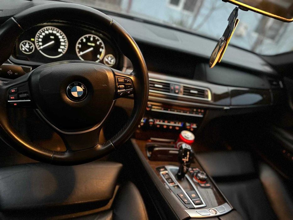 BMW 740d XDrive F01