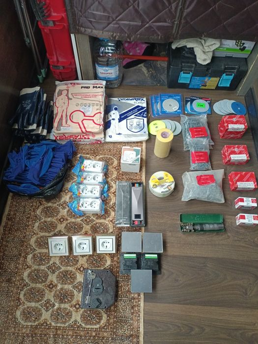 Продам остаток строительных материалов и аксесуаров