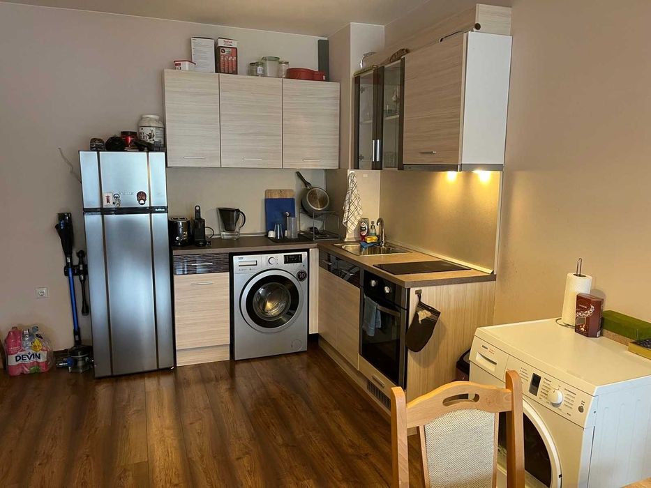 Дава се под наем Тристаен апартамент в София, Банишора - 115 кв.м за 700 € - Снимка #2