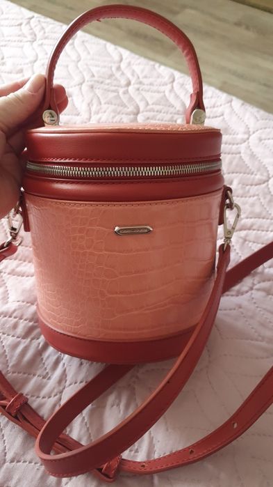 Сумочка женская тубус, через плечо.