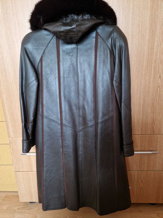 vand haina dama din piele cu gluga mas 42-44