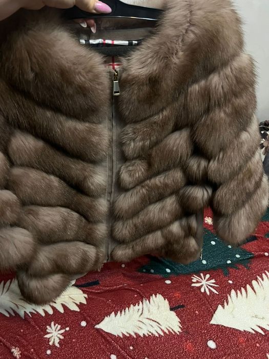 Продаю шубу мех песец.