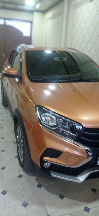 Lada xraycross yangiday