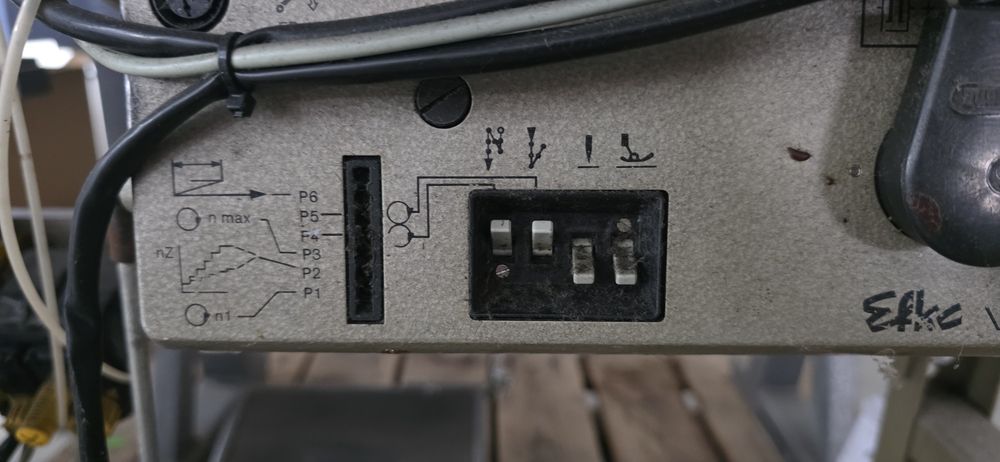 Masina de cusut industriala NECCHI cu doua ace