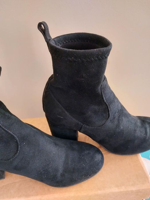 Продавам различни зимни боти