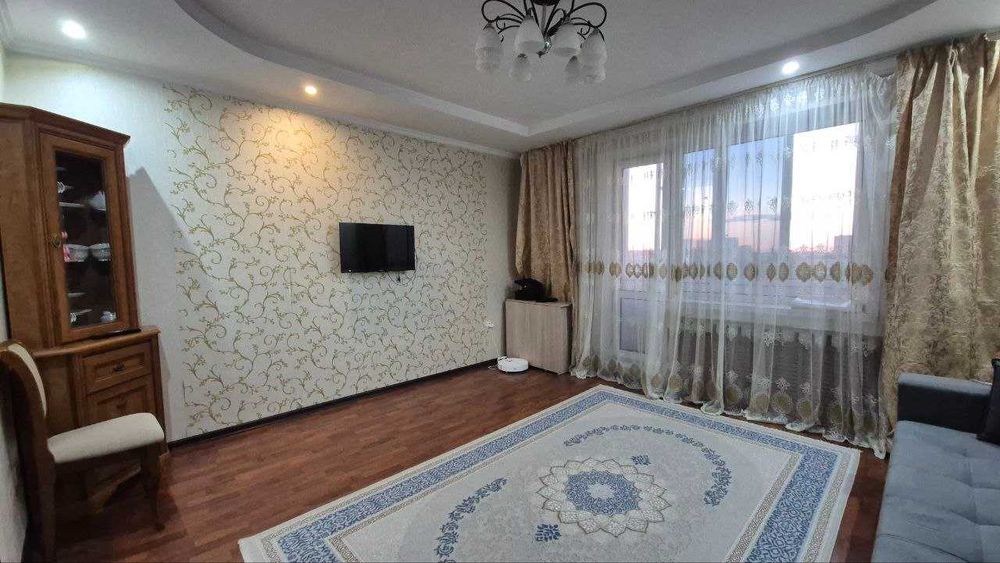 Продается 4-комн квартира Степной 1