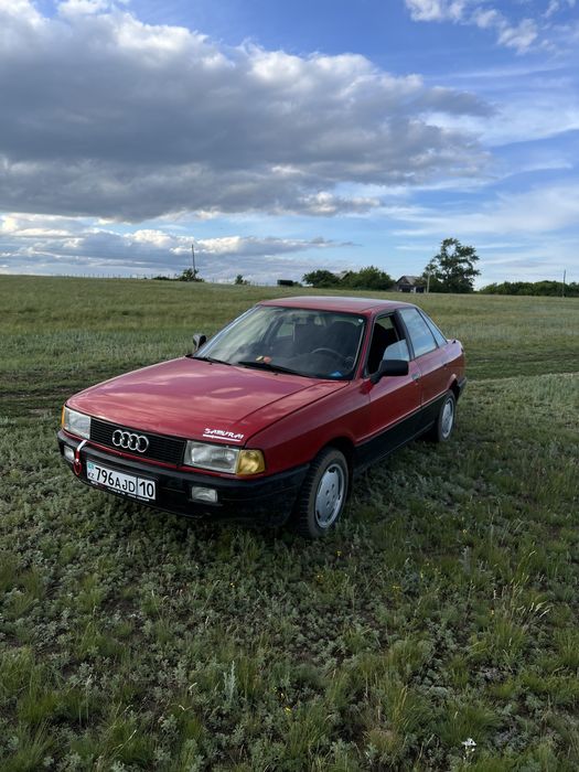 Audi.      80  b3