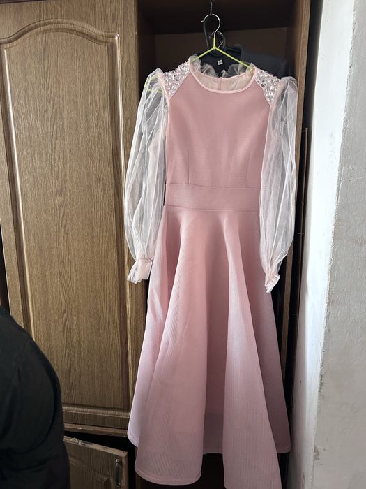 длинная  розовоя платье