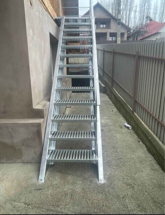 Scări zincate galvanizate