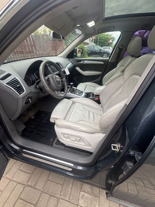 Audi Q5 (2009) – 7.700 € | Trapă, Piele Bej | Distribuție NOUĂ