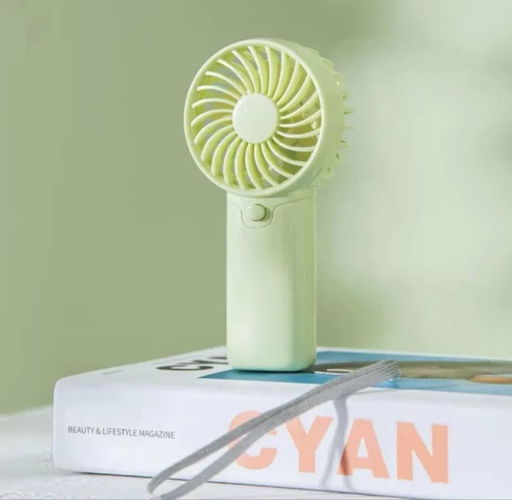 Мини преносим вентилатор на батерии