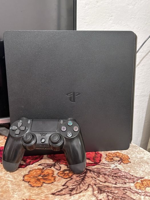 Sony PlayStation 4 Slim