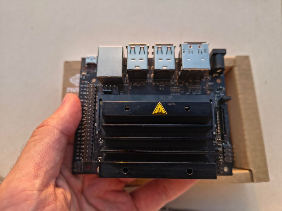 Nvidia Jetson Nano DevKit + Fan + Adapter