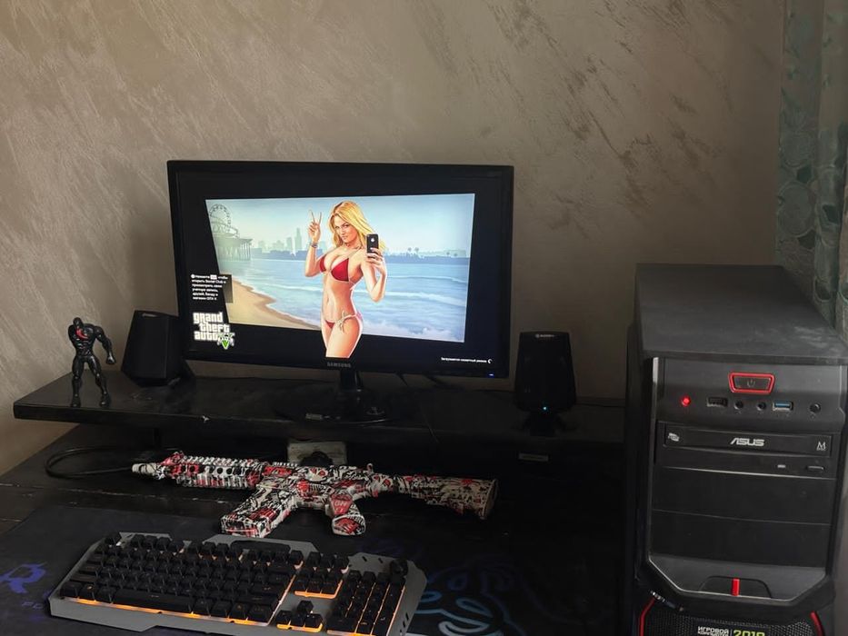 На столный компьютере