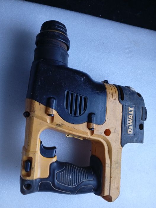 Rotopercutor dewalt 18v defect
