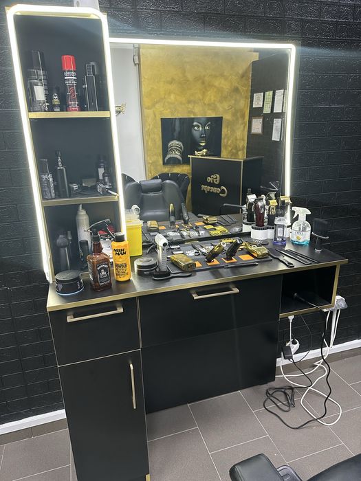 Vand post frizerie cu led 1.799 lei