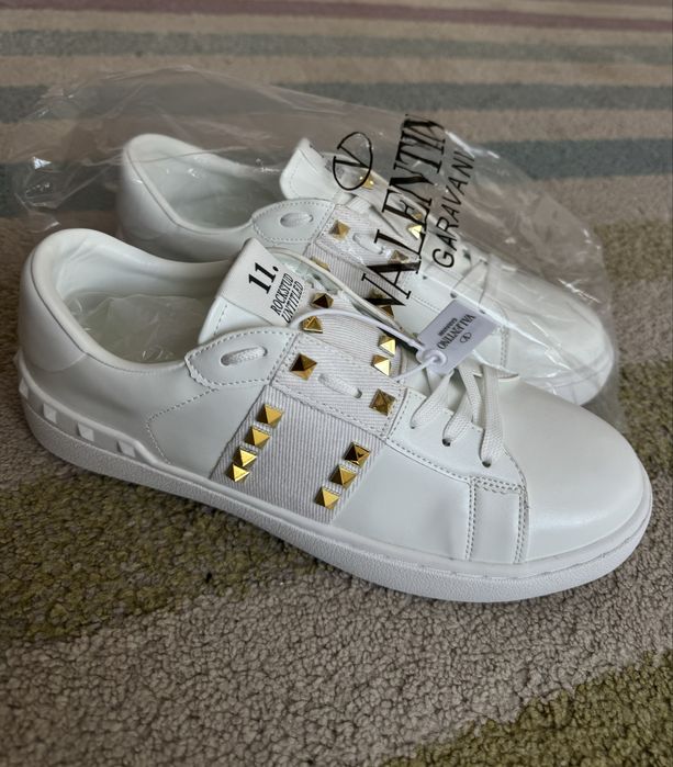 Valentino Garavani Rockstud Untitled обувки