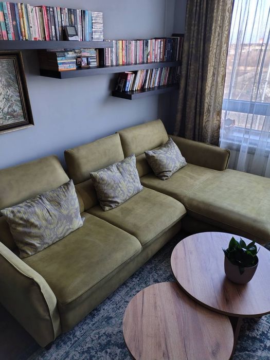 Ъглов диван с механизъм за сън и място за съхранение. MANGO