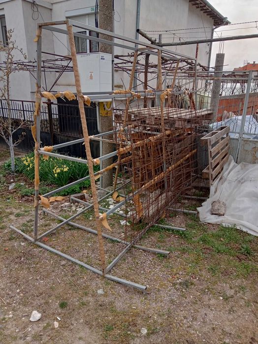 Пирамида за дограма