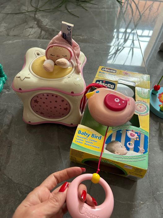 Бебешка музикална, светеща лампа Chicco + музикално птиче за легло