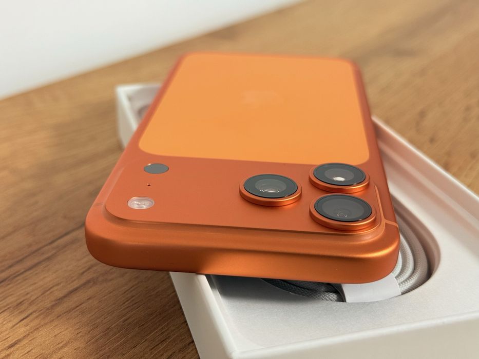 iPhone 17 Pro Max 0 зареждания!!!