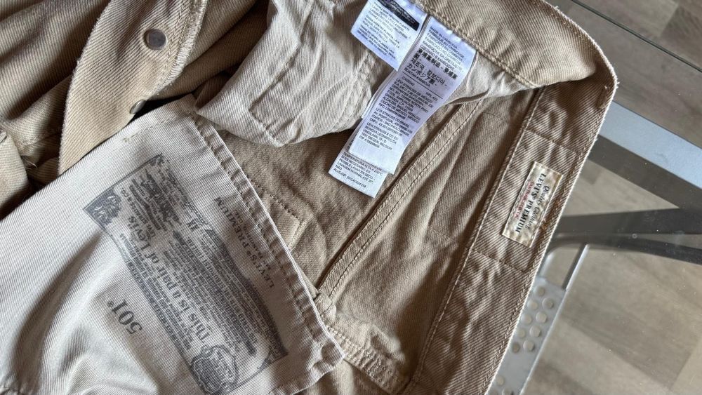 Blugi originali Levi's 501, mărime M, culoare beige, nepurtati