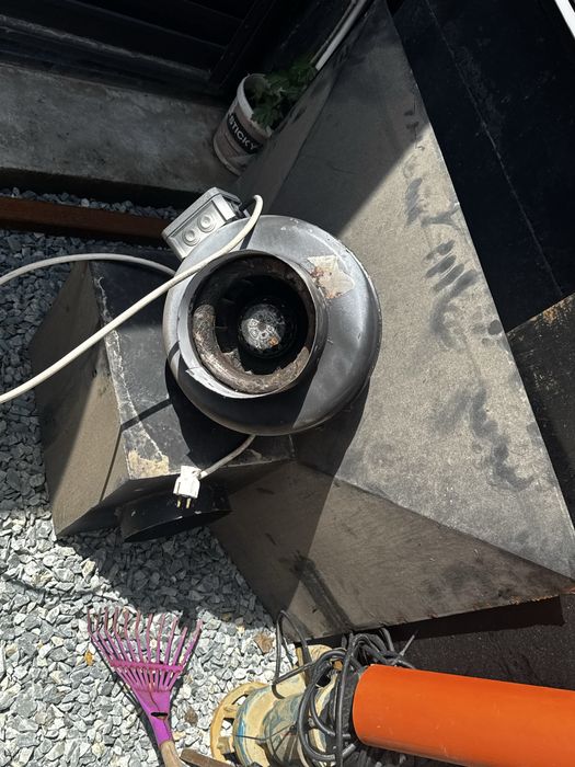 Hota tabla de 2mm cu burlan de 3 metri si motor ventilator