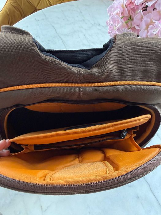 Rucsac Crumpler Premium – impermeabil, foto & laptop